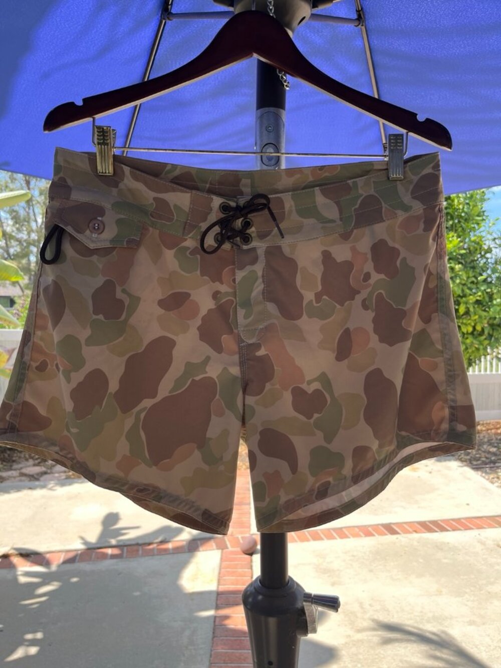 Birdwell Beach Britches Women’s Boardshorts Frogskin Camo Size 10